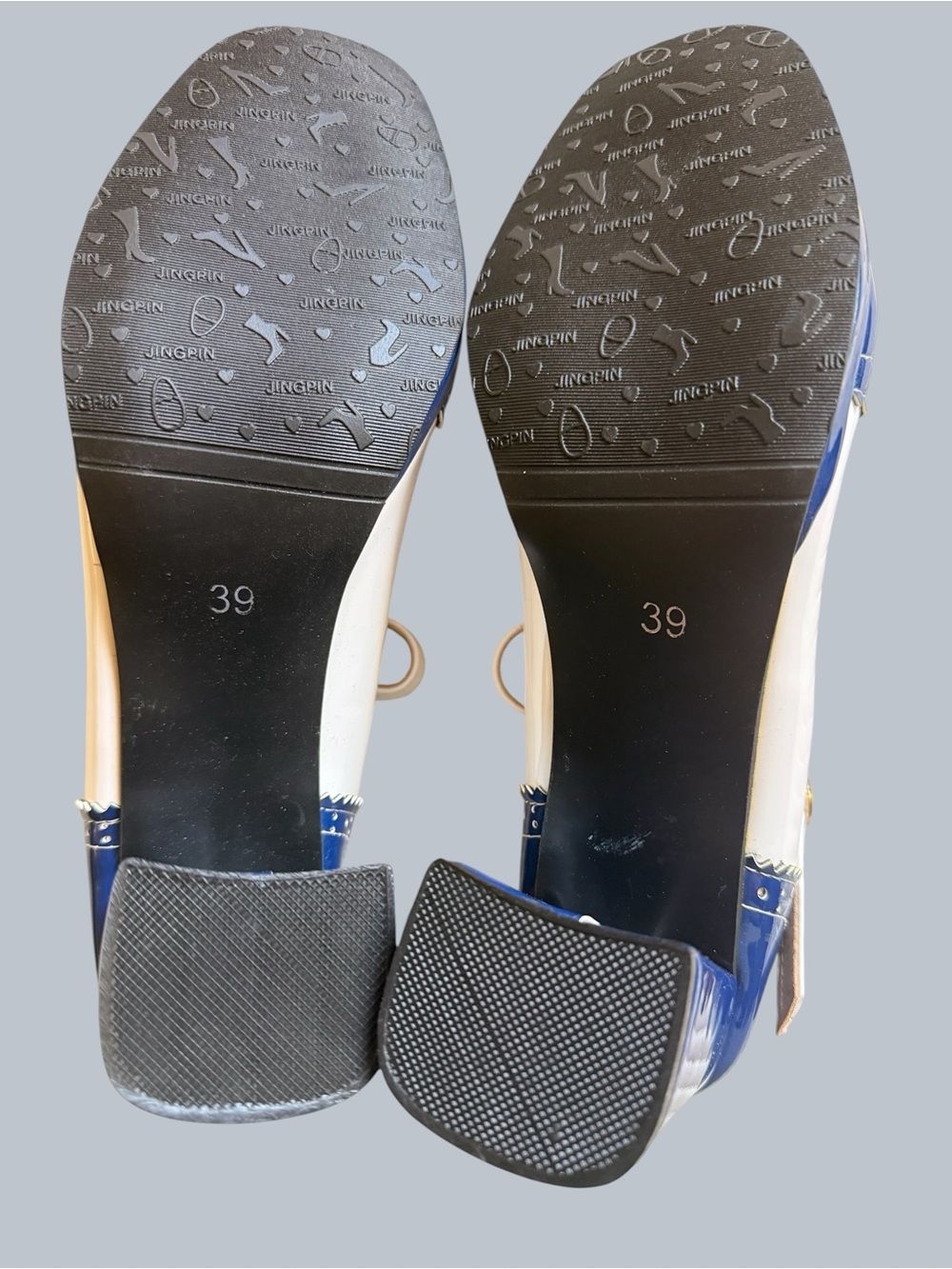Classic T-Strap Two-Tone Navy and White Pumps NWOT - Picture 7 of 9